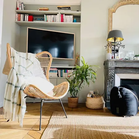 Luxurious And Family Duplex 4bd With Incredible View * Paris