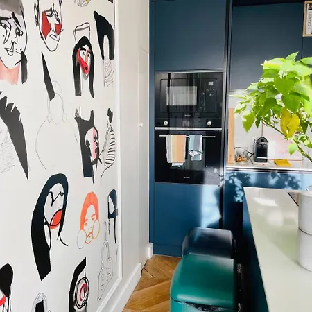 Luxurious And Family Duplex 4bd With Incredible View * Paris