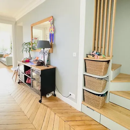 Luxurious And Family Duplex 4bd With Incredible View Paris